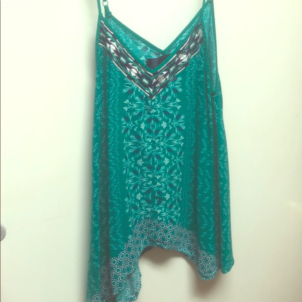 Francesca’s Blue Rain emerald/navy shark bite tank